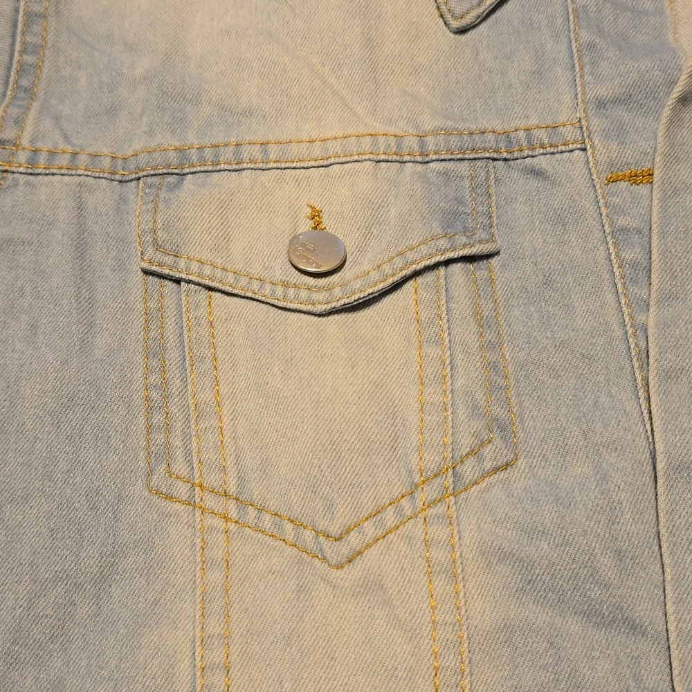 Shirt - Picture 3 of 10